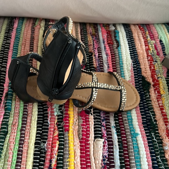 Sandals used size 6 used 3x - Picture 2 of 3